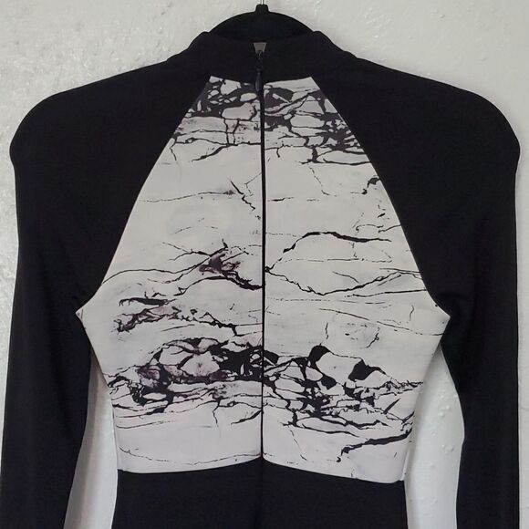 Bebe Peplum Abstract Patterned Long Sleeve Dress Size XXS - Picture 7 of 12